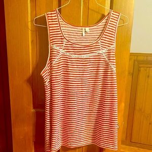 Women’s casual sleeveless top